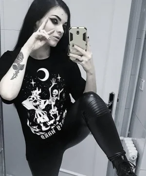 Schwarzes Punk-Rock-T-Shirt für Frauen