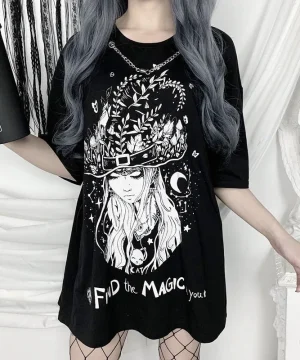 Hexen-Shirt in Schwarz: Magie entdecken