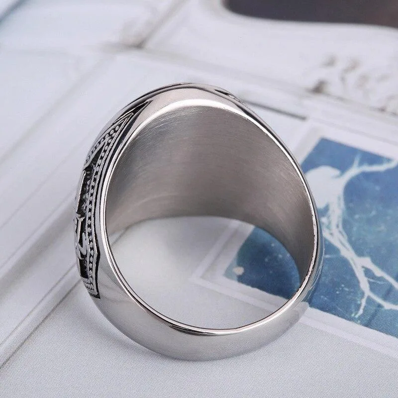 Gothic-Ring mit Lucifer-Design