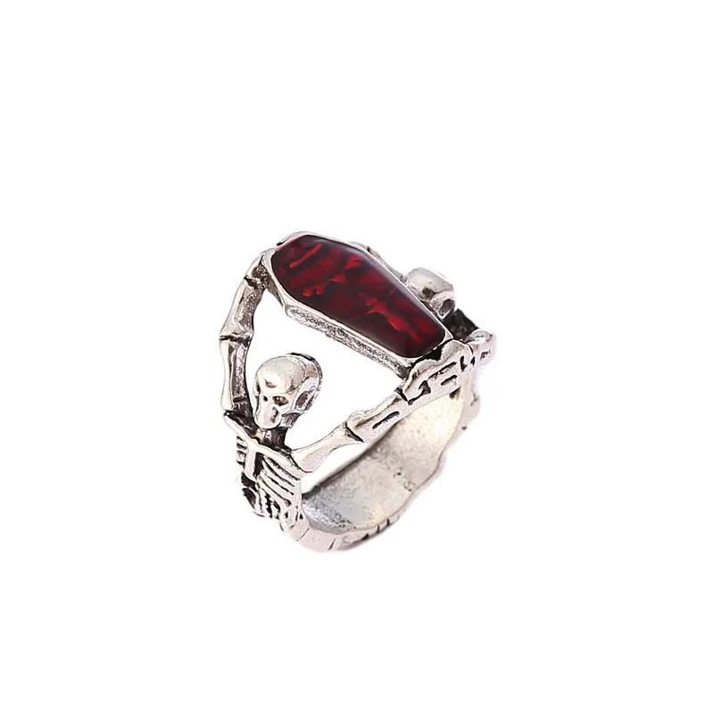 Ring mit Totenkopfdesign
