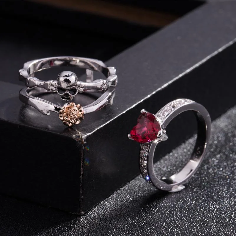 Gotik-Ring mit Rosenmuster