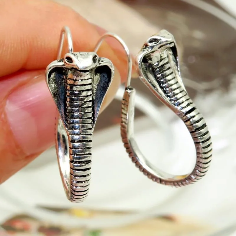 Gothic Ohrring Cobra – Bild 2