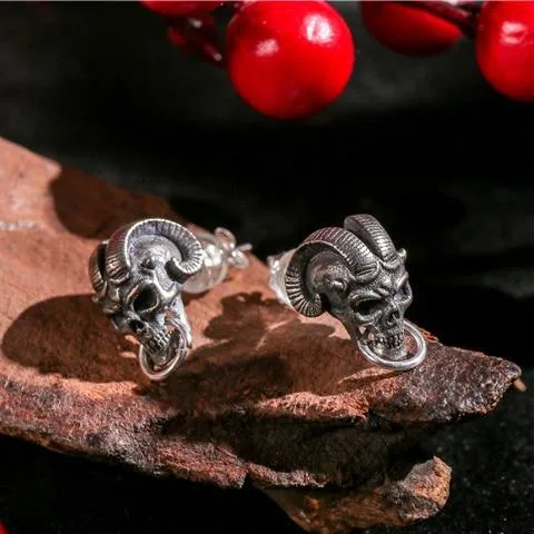 Gothic Ohrring Gehörnter Totenkopf – Bild 5