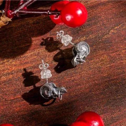 Gothic Ohrring Gehörnter Totenkopf – Bild 6