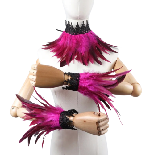 Faschingskostüm mit rosa Federschmuck und Handschuhen