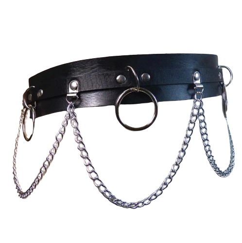 Schwarzer Ledergürtel mit Silberketten und Ringen