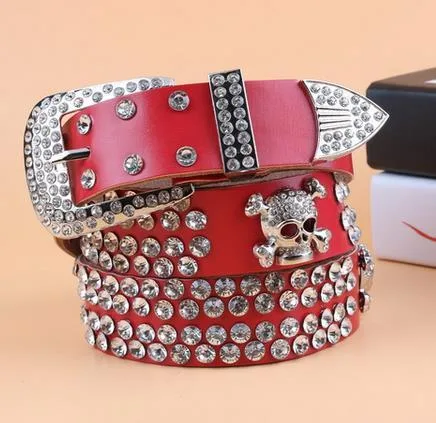 Totenkopf-Gürtel mit Glitzersteinen