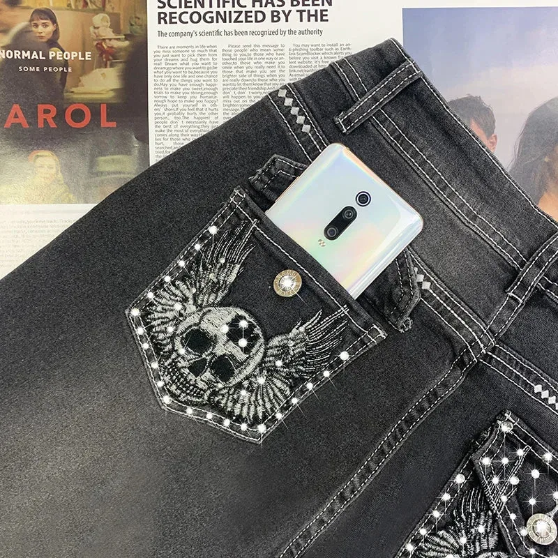 Gothic Jeans mit Totenkopf Design – Bild 4