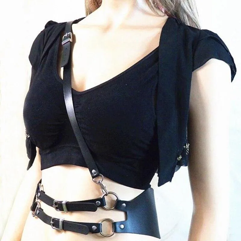 Gotische Keramikschale mit Lederband
