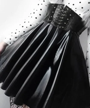 Gothic Rock mit Korsett