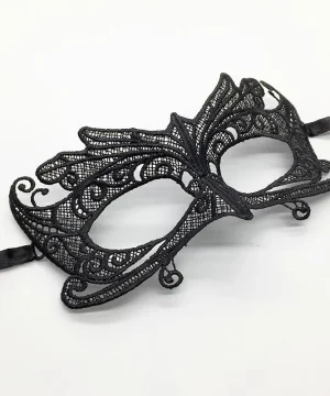 Karnevalsmaske im gotischen Stil