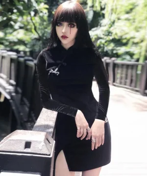 Gotisches Chinesisches Kleid