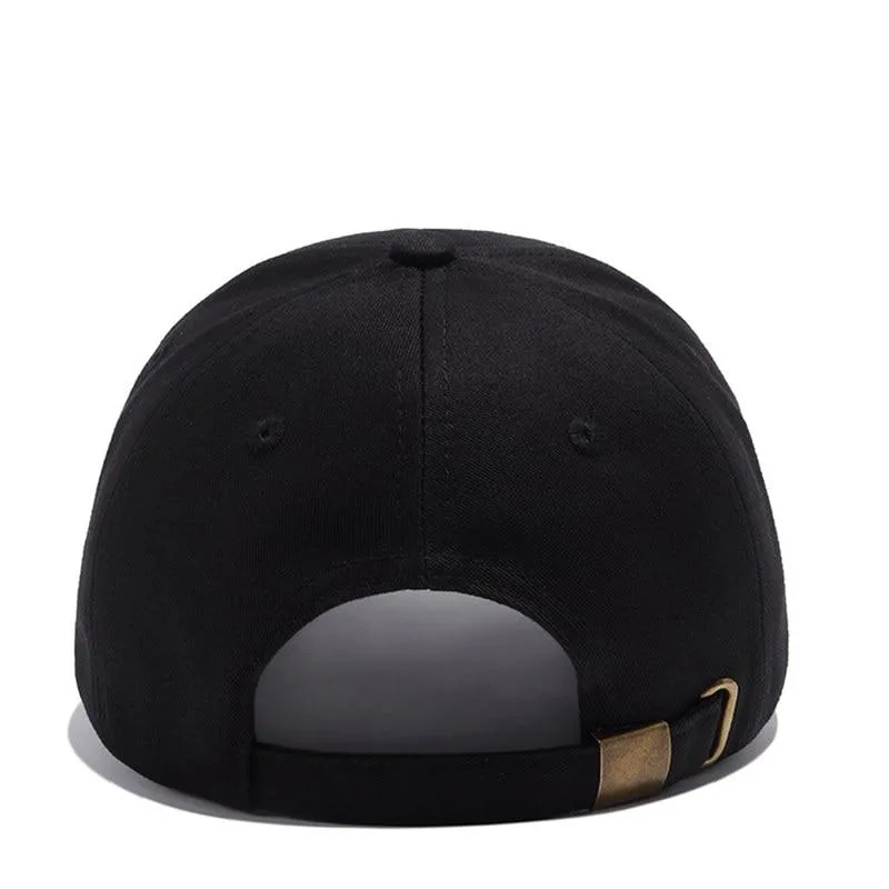 Kappe im Gothic-Streetwear-Stil