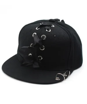 Gothic Beanie mit Schnürdetail