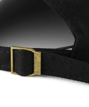 Gothic-Mütze mit Metallringen
