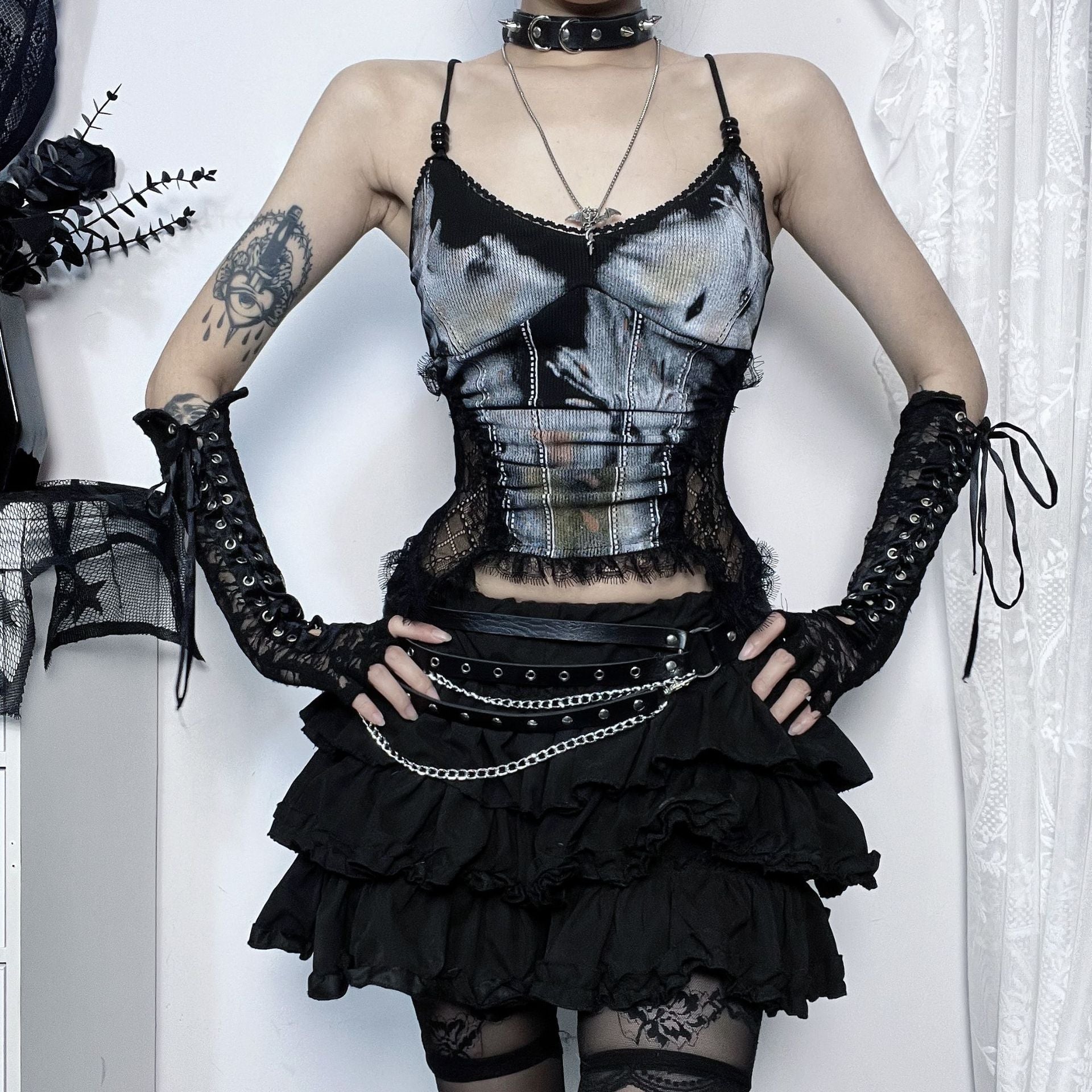 Damen-Tanktop mit geraffter Spitze und gespleißtem Grunge-Look - Gothic Shop