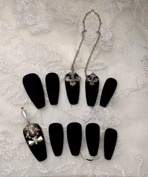 Damen Gothic Punk Perlenanhänger Kette Nagelflicken - Gothic Shop