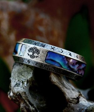 Punk-Ring mit Lebensbaum-Buchstaben für Herren - Gothic Shop