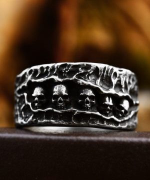 Herren-Punk-Ring mit mehreren Totenköpfen - Gothic Shop