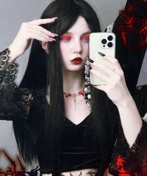 Damen-Gothic-Oberteile aus Samt mit Spitze, ausgestellten Ärmeln, Spleißen und V-Ausschnitt - Gothic Shop