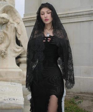 Schulterfreies, gerüschtes Schlitzkleid für Damen im Gothic-Stil - Gothic Shop