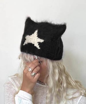 Strickmütze mit Grunge-Stern für Damen - Gothic Shop