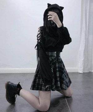 Damen-Pullover mit Schnürung, ausgehöhlt und mit Kapuze - Gothic Shop