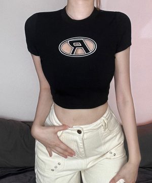 Punk-Crop-Top für Damen mit Buchstabenausschnitt - Gothic Shop