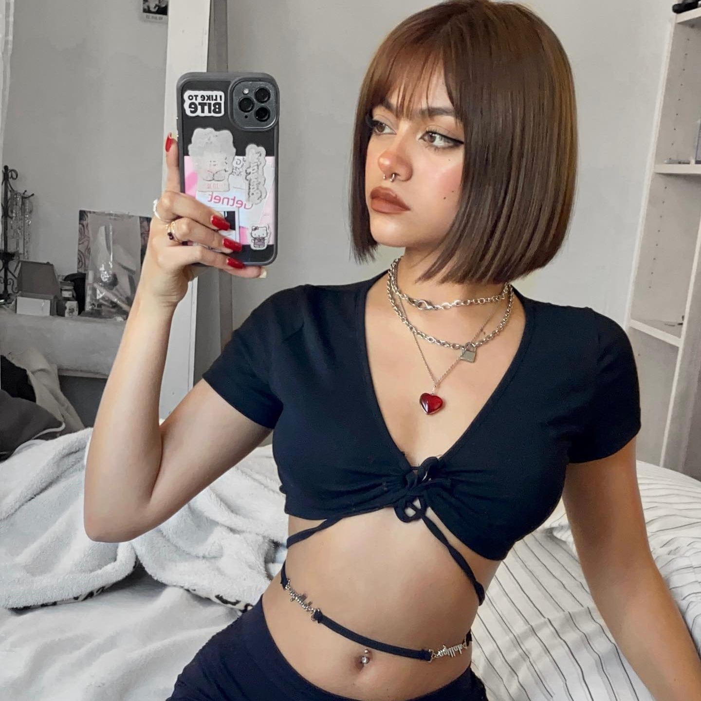 Punk-Schnürbustier für Damen mit V-Ausschnitt - Gothic Shop