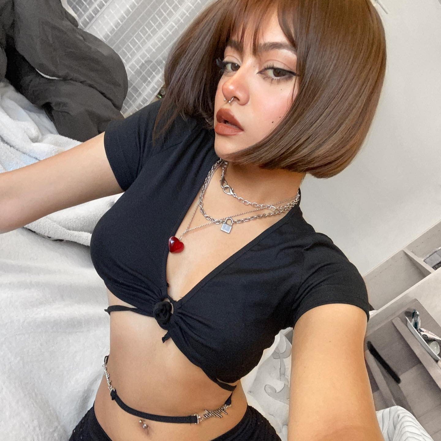 Punk-Schnürbustier für Damen mit V-Ausschnitt - Gothic Shop