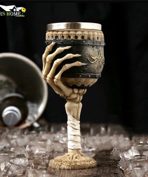 Gothic Schädel-Bierkrug aus Harz und Edelstahl, 180ml