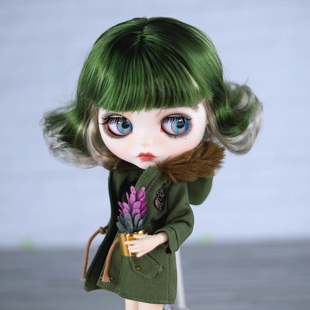 Gothic Blythe Puppe 1/6 mit kurzen Haaren und Zubehör – Bild 6