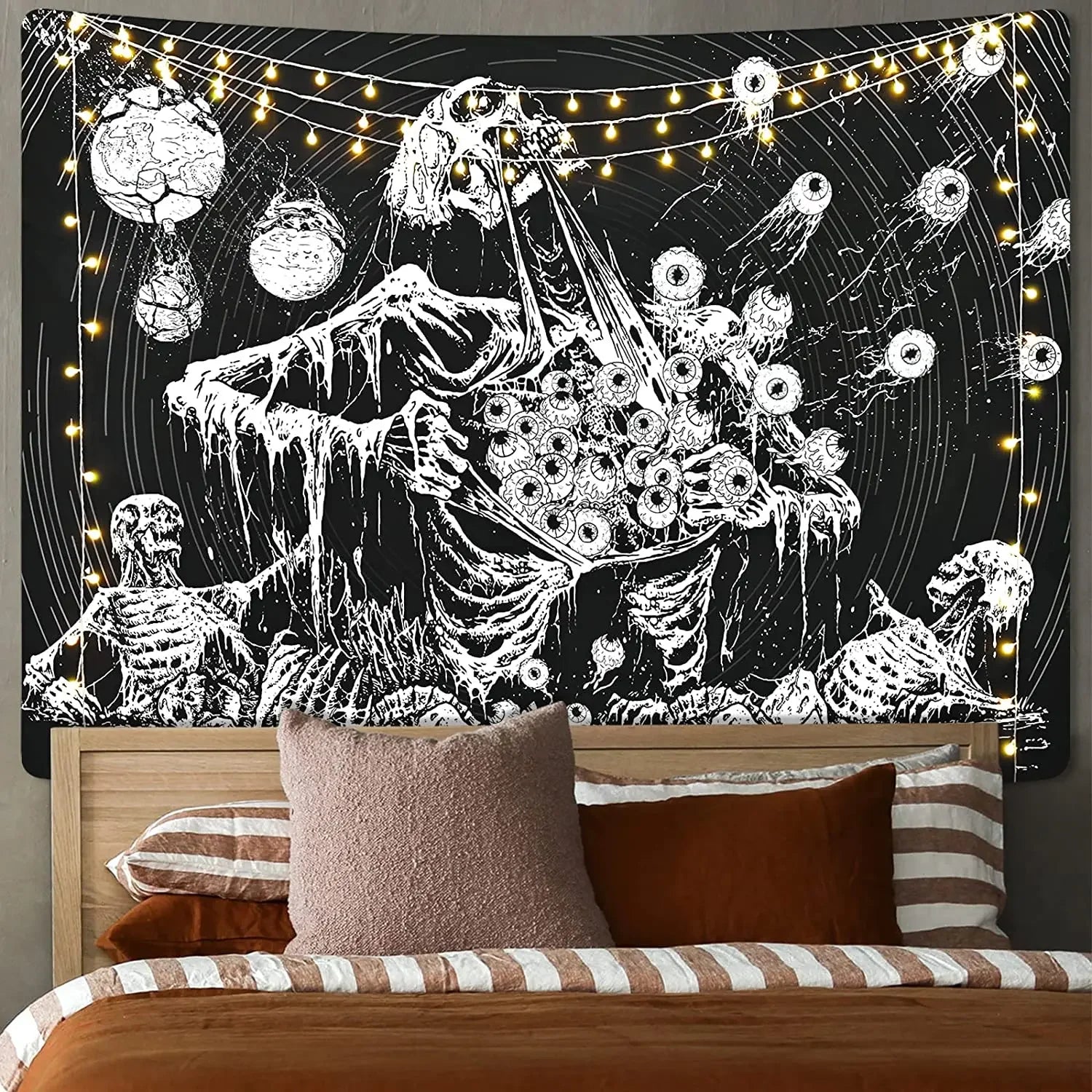 Gothic Wandteppich mit Totenschädel – Schwarzweiß Deko