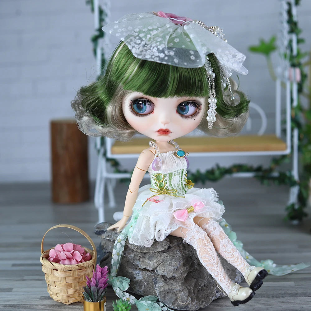 Gothic Blythe Puppe 1/6 mit kurzen Haaren und Zubehör – Bild 5