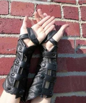 Mittelalterliche Gothic Lederhandschuhe mit breiten Stulpen