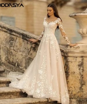 Gothic A-Linien Hochzeitskleid mit Spitze und Applikationen