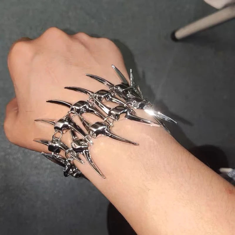 Gothic Silber Fischgräten Armband Unisex Cyberpunk Stil – Bild 5