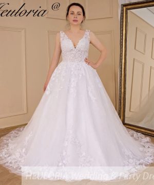 Gothic Spitze A-Linie Brautkleid mit V-Ausschnitt Elegant