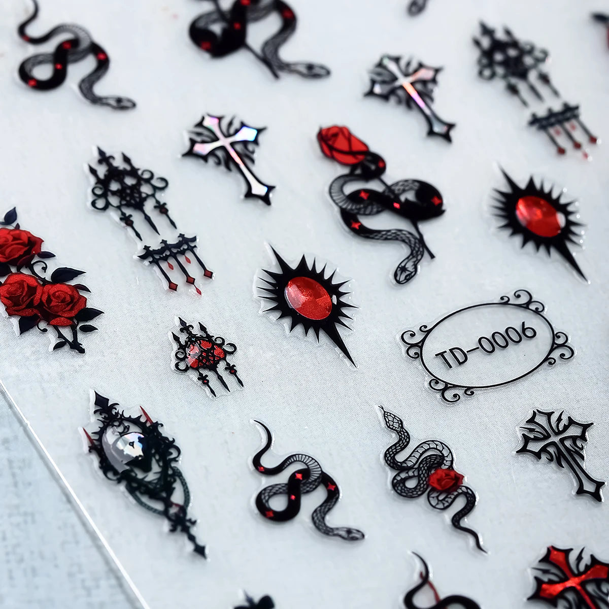 2 Stück Gothic Halloween Nagelsticker – 3D Totenkopf & Rose – Bild 5