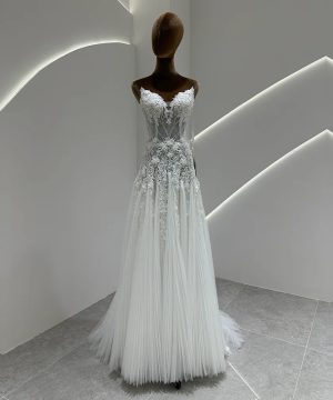 Gothic Brautkleid mit Herzausschnitt & Boho-Stil 2025